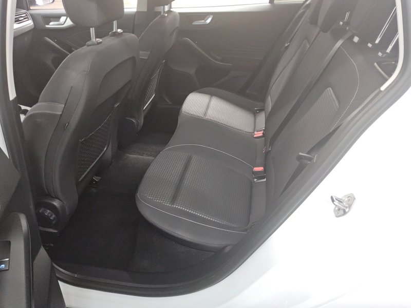 Ford Focus Turnier 1.5 EcoBlue automatik Cool & Connect • ACC • LED — 12