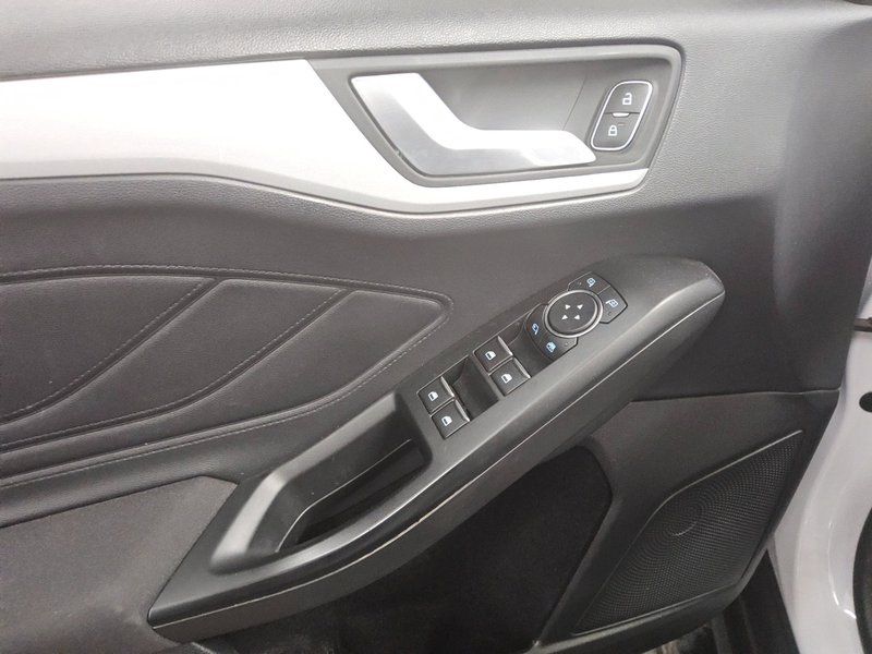 Ford Focus Turnier 1.5 EcoBlue automatik Cool & Connect • ACC • LED — 9