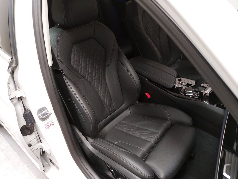 BMW 530e Touring xDrive automatik • ACC • Full LED — 10