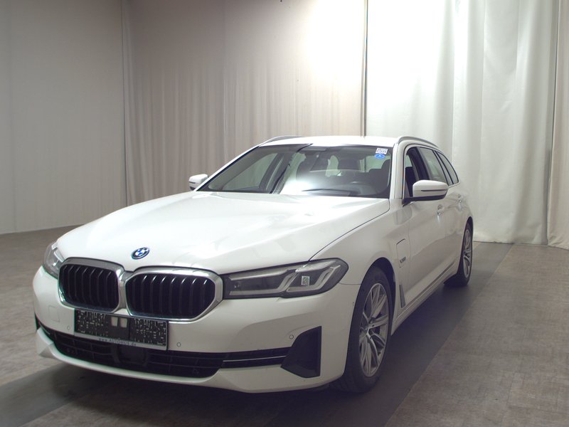 BMW 530e Touring xDrive automatik • ACC • Full LED — 2
