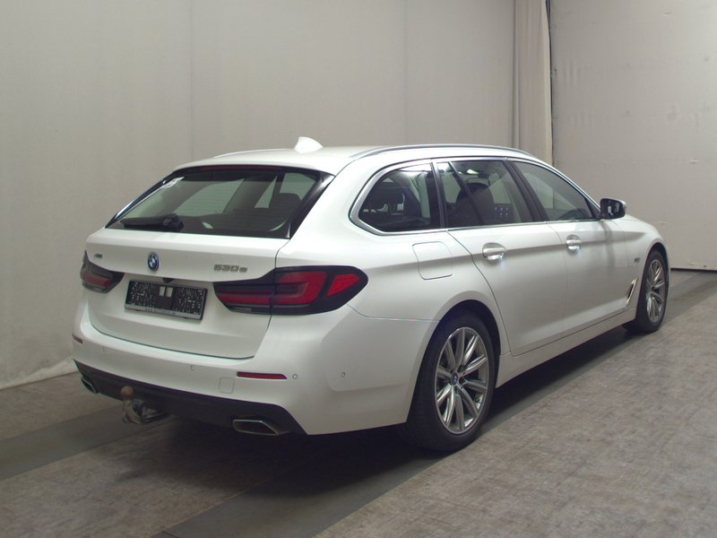 BMW 530e Touring xDrive automatik • ACC • Full LED — 4
