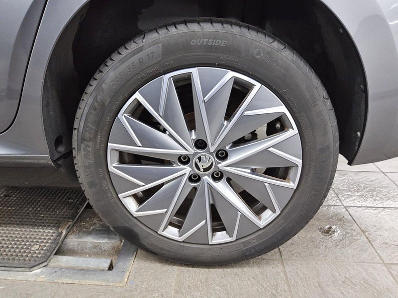 Škoda Kamiq 1.0 TSI Tour • Full LED • digitalni instrumenti — 11