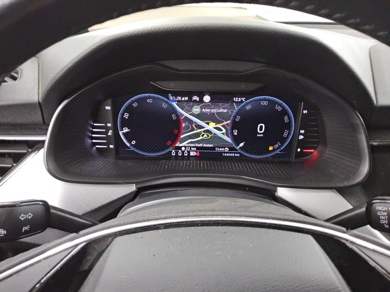 Škoda Kamiq 1.0 TSI Tour • Full LED • digitalni instrumenti — 8