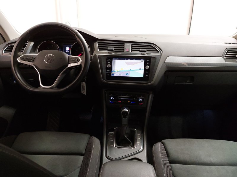 Volkswagen Tiguan 2.0 TDI Life automatik • ACC • LED — 13