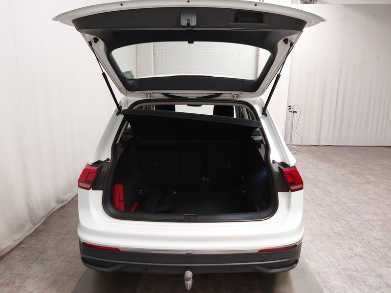 Volkswagen Tiguan 2.0 TDI Life automatik • ACC • LED — 15
