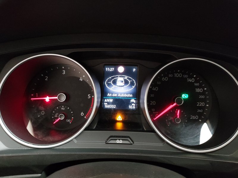 Volkswagen Tiguan 2.0 TDI Life automatik • ACC • LED — 17