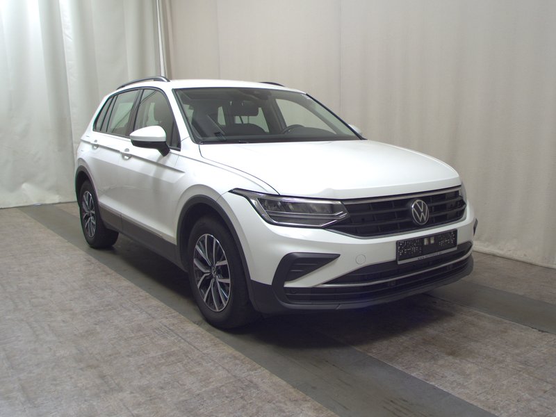 Volkswagen Tiguan 2.0 TDI Life automatik • ACC • LED — 3