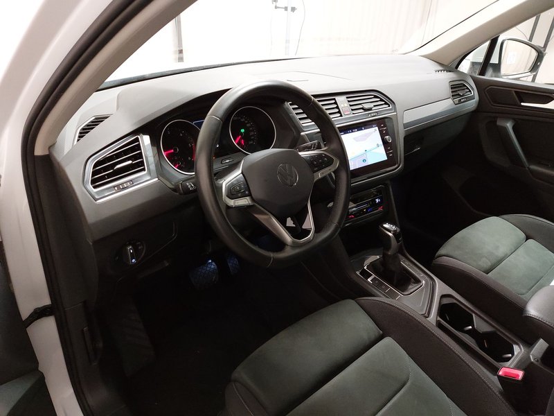 Volkswagen Tiguan 2.0 TDI Life automatik • ACC • LED — 6