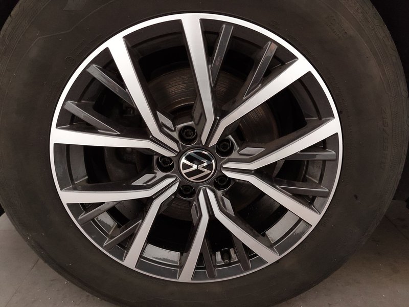 Volkswagen Tiguan 2.0 TDI Life automatik • ACC • LED — 8