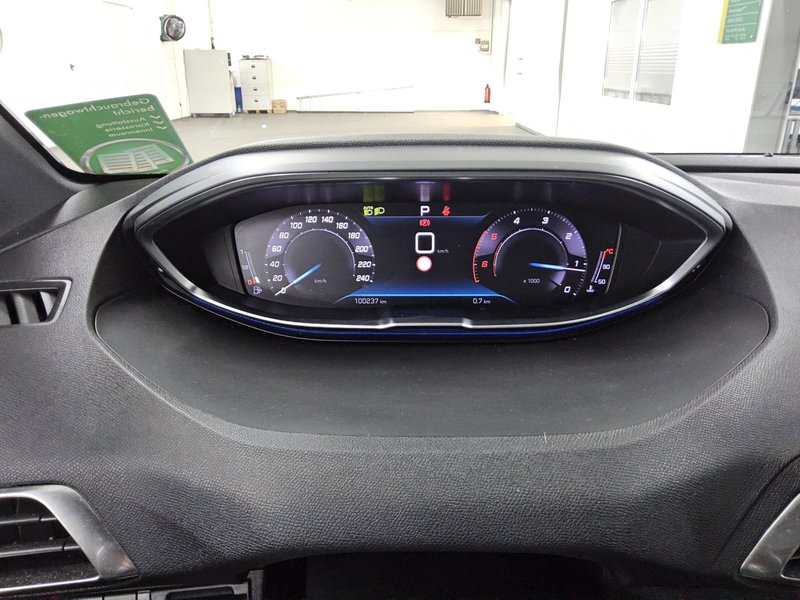 Peugeot 3008 1.5 BlueHDi 130 automatik Allure • ACC • AHK — 8