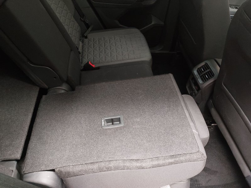 Volkswagen Tiguan 1.4 TSI eHybrid Life automatik • panorama • ACC — 11