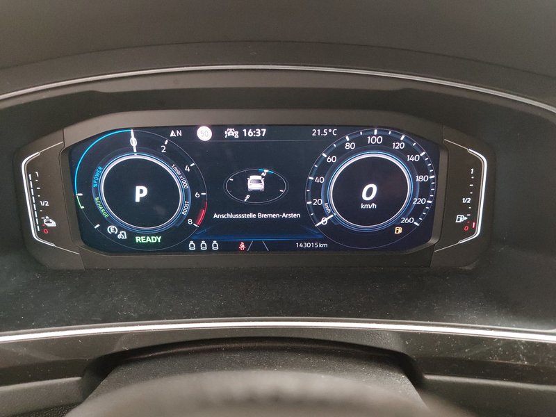 Volkswagen Tiguan 1.4 TSI eHybrid Life automatik • panorama • ACC — 23