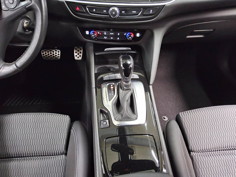 Opel Insignia Sports Tourer 2.0 D automatik Elegance • kuka za vuču • Full LED — 6