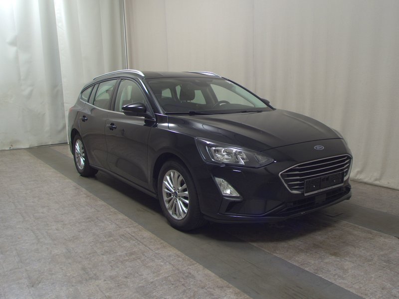 Ford Focus Turnier 1.5 EcoBlue Titanium • Full LED • navigacija — 3