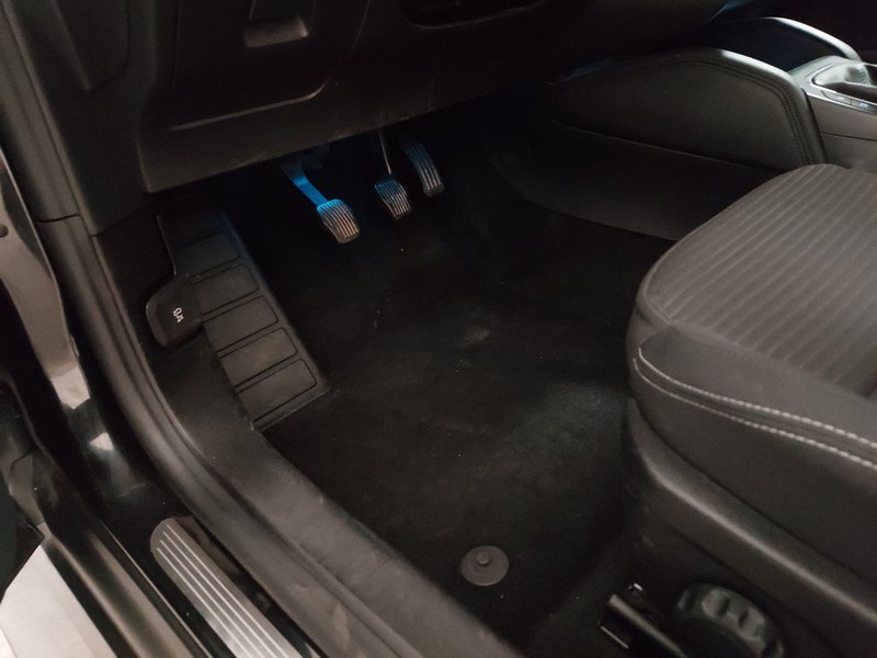 Ford Focus Turnier 1.5 EcoBlue Titanium • Full LED • navigacija — 7