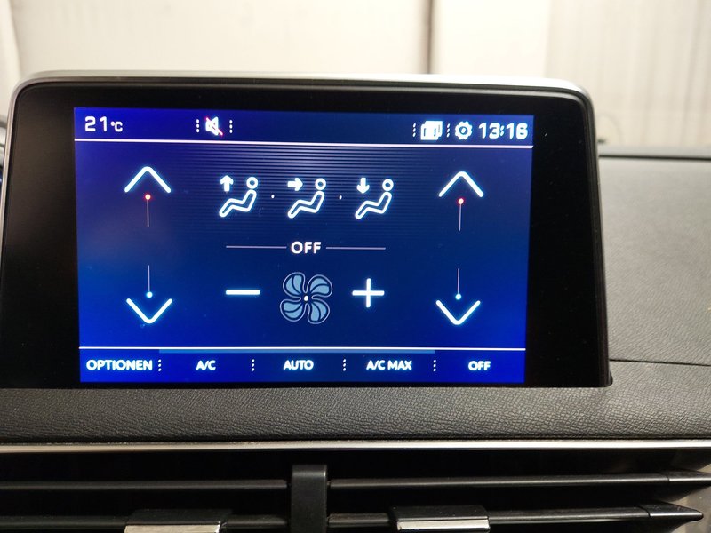 Peugeot 5008 2.0 BlueHDi automatik Allure • ACC • Full LED — 20