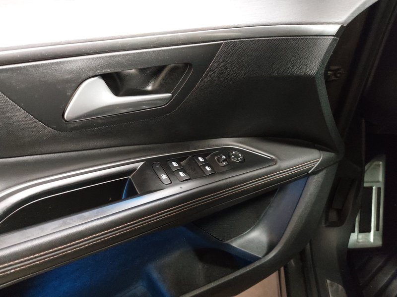 Peugeot 5008 2.0 BlueHDi automatik Allure • ACC • Full LED — 5