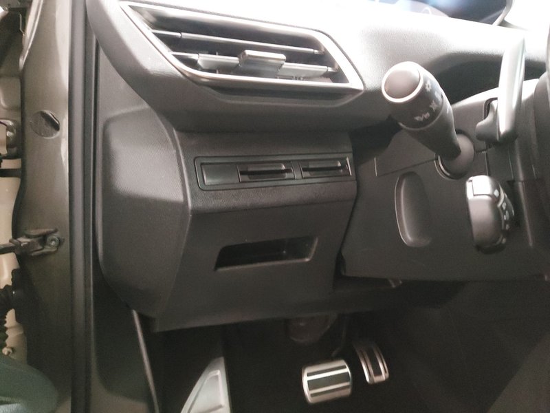 Peugeot 5008 2.0 BlueHDi automatik Allure • ACC • Full LED — 7