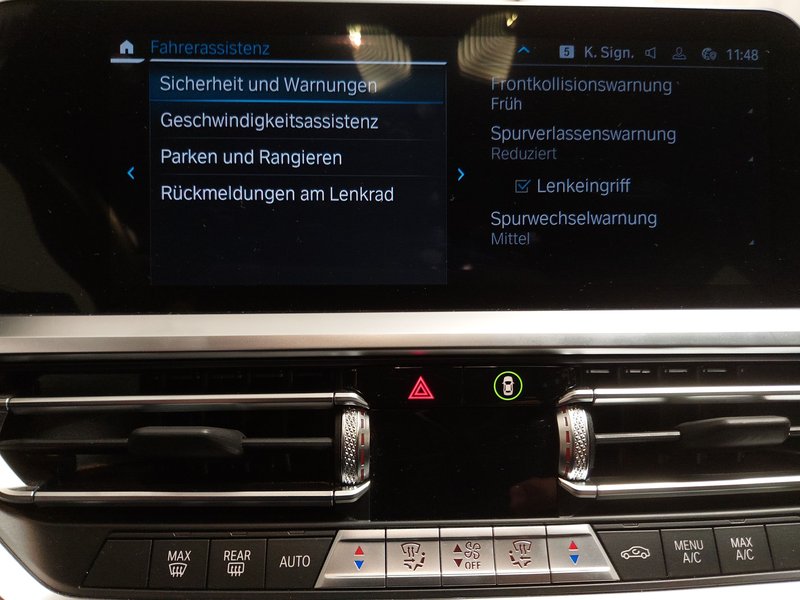 BMW 320e Touring xDrive M Sport • ACC • HUD — 19