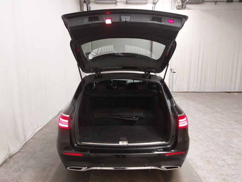 Mercedes-Benz E 300 e karavan AMG Line automatik • ACC • LED — 17