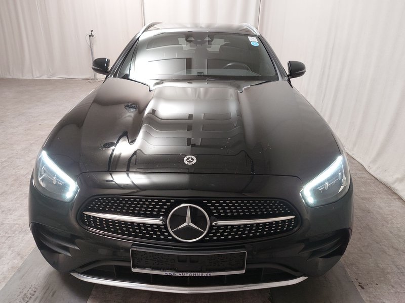Mercedes-Benz E 300 e karavan AMG Line automatik • ACC • LED — 9
