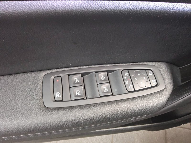 Renault Megane 1.3 TCe Techno • Full LED — 9