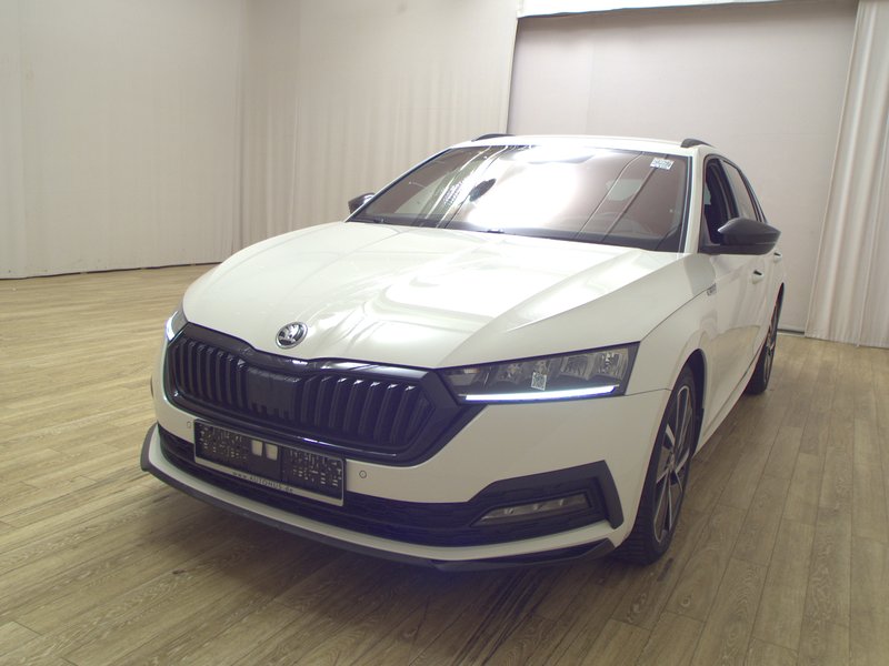 Škoda Octavia Combi 2.0 TDI SportLine automatik • HUD • ACC — 2