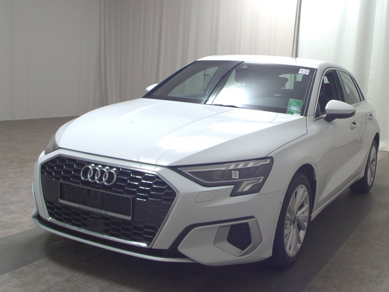 Audi A3 Sportback 1.5 TFSI automatik • ACC • Full LED — 2