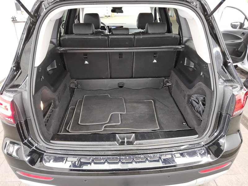 Mercedes-Benz GLB 200 d automatik Style • LED • digitalni instrumenti — 12