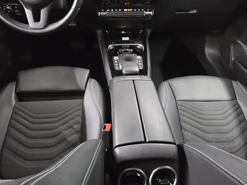 Mercedes-Benz GLB 200 d automatik Style • LED • digitalni instrumenti — 6