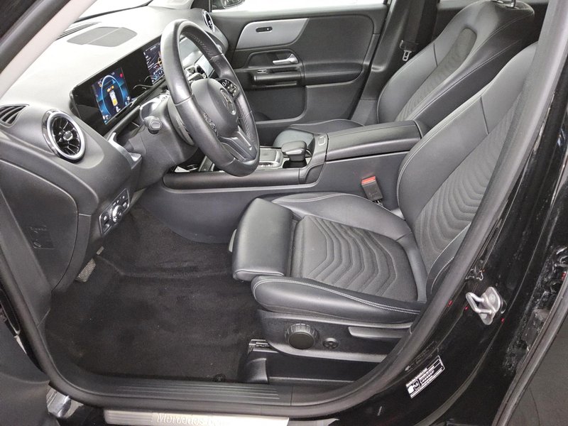 Mercedes-Benz GLB 200 d automatik Style • LED • digitalni instrumenti — 9