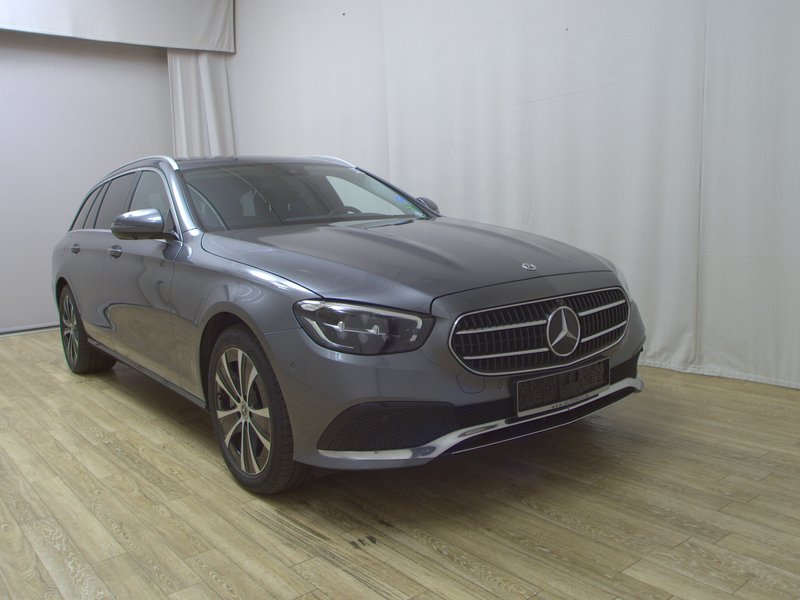 Mercedes-Benz E 300 de karavan automatik Avantgarde • 360° kamera • LED — 3
