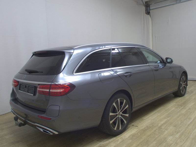 Mercedes-Benz E 300 de karavan automatik Avantgarde • 360° kamera • LED — 4