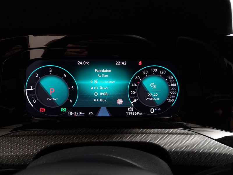 Volkswagen Golf Variant 2.0 TDI R-Line automatik • ACC • bežično punjenje — 13