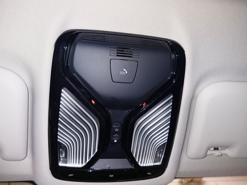 BMW X3 xDrive20d automatik • kuka za vuču • električna vrata prtljažnika — 13