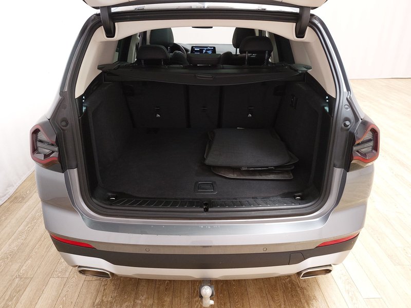BMW X3 xDrive20d automatik • kuka za vuču • električna vrata prtljažnika — 18