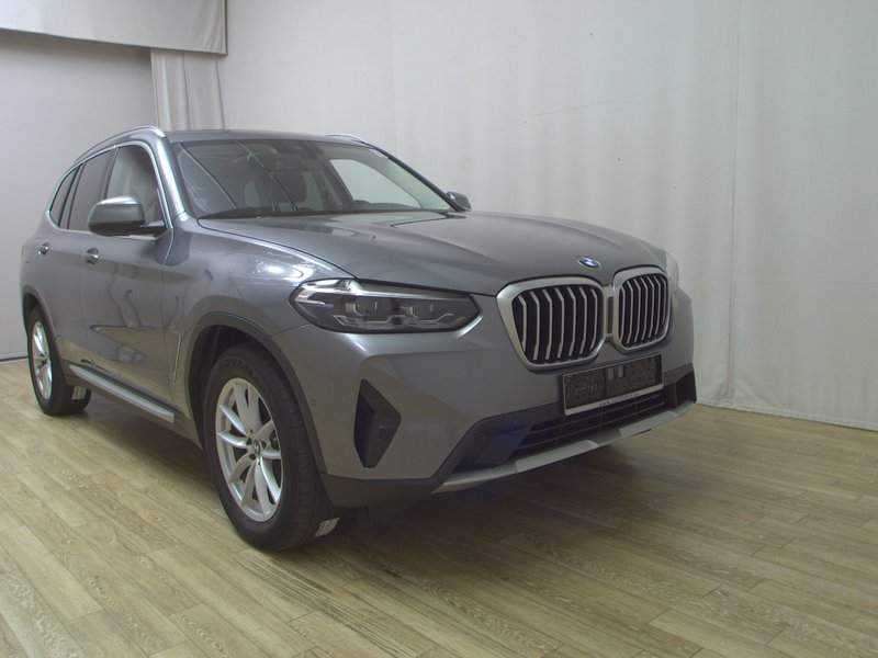 BMW X3 xDrive20d automatik • kuka za vuču • električna vrata prtljažnika — 3