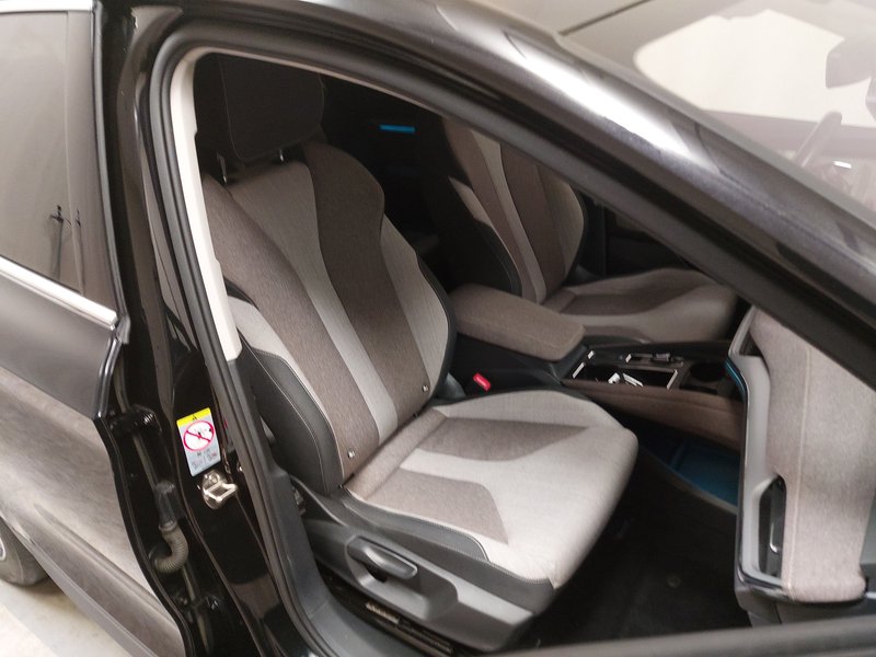 Škoda Enyaq iV 80 • ACC • AHK — 10