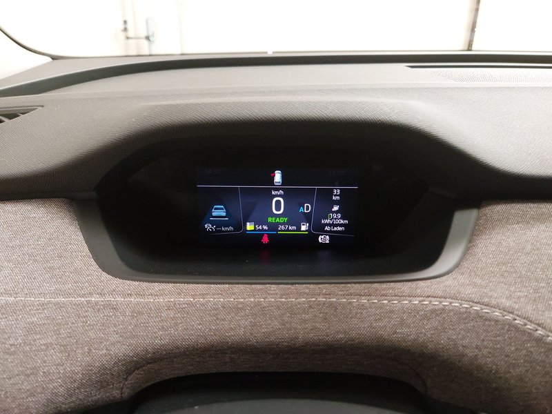 Škoda Enyaq iV 80 • ACC • AHK — 17