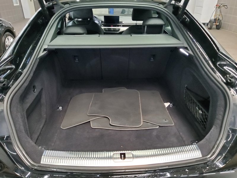 Audi S5 Sportback 3.0 TDI quattro automatik • pogon 4x4 • el. peta vrata — 12