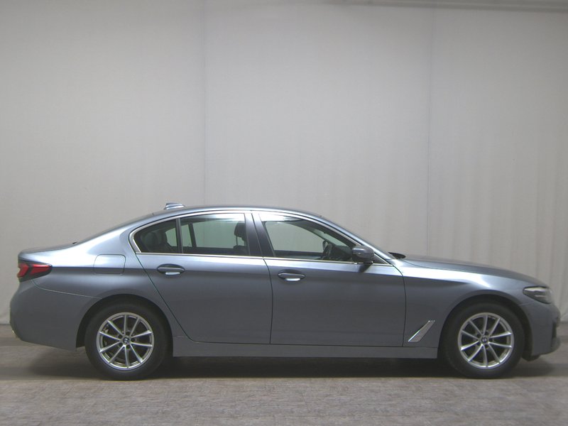 BMW 520d xDrive automatik • koža • LED