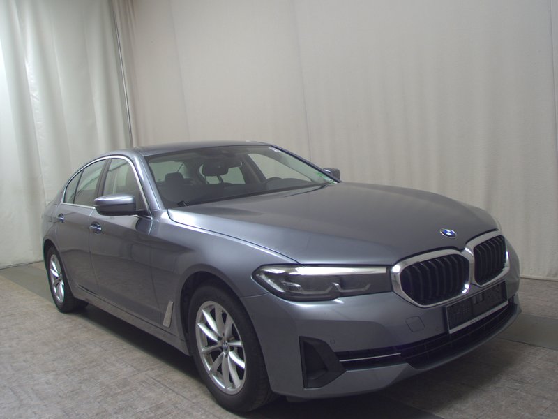 BMW 520d xDrive automatik • koža • LED — 3