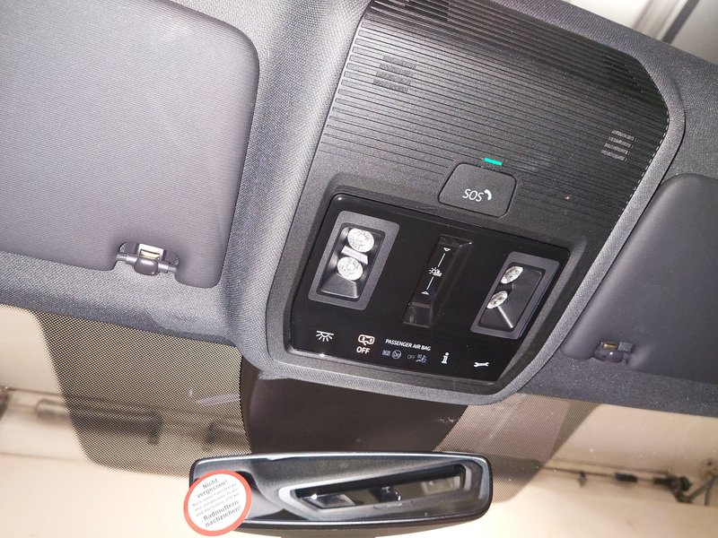 Volkswagen ID.4 Pro Performance • 360° kamera • ACC — 13