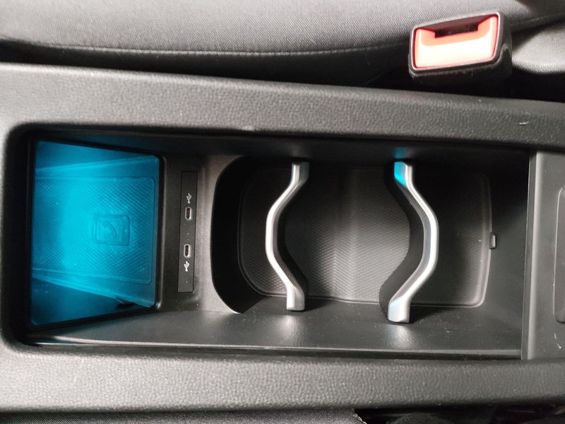 Volkswagen ID.4 Pro Performance • 360° kamera • ACC — 15