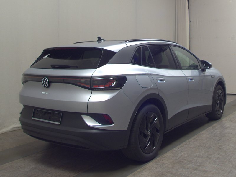 Volkswagen ID.4 Pro Performance • 360° kamera • ACC — 4