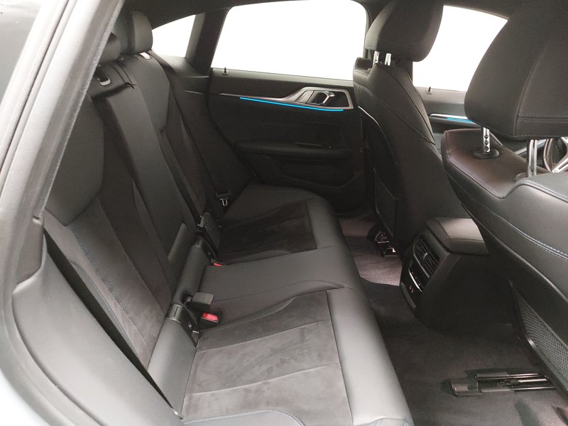 BMW i4 • ACC • Full LED — 12