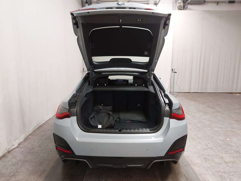 BMW i4 • ACC • Full LED — 19