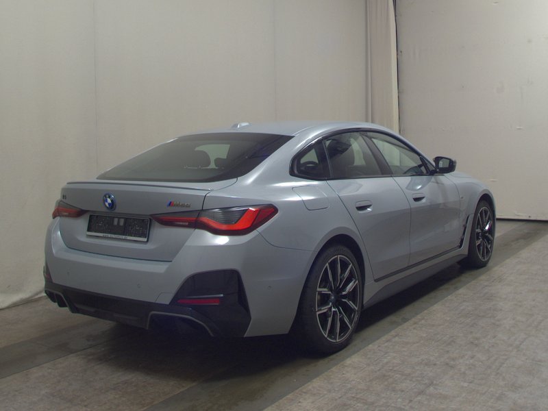 BMW i4 • ACC • Full LED — 4