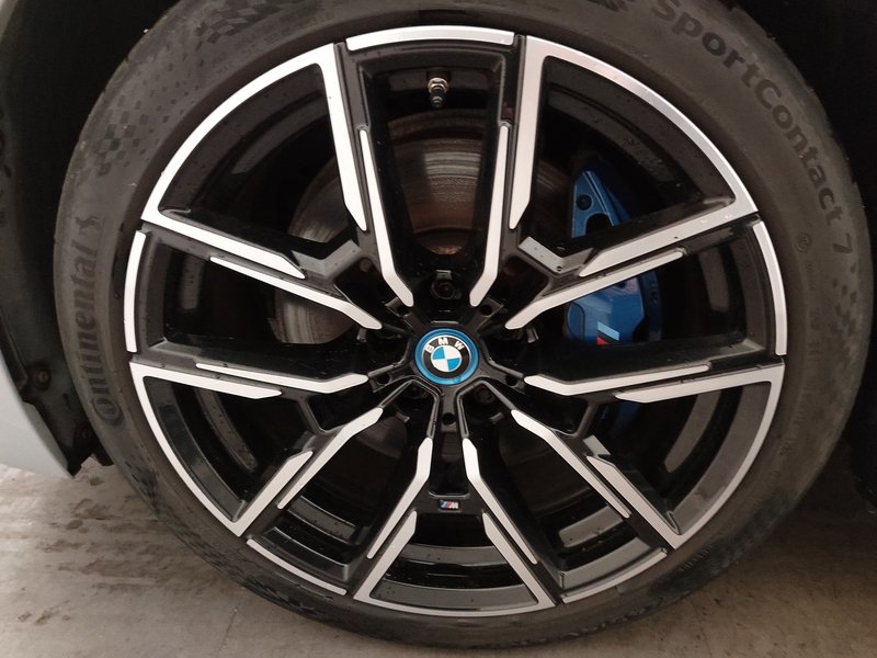 BMW i4 • ACC • Full LED — 8