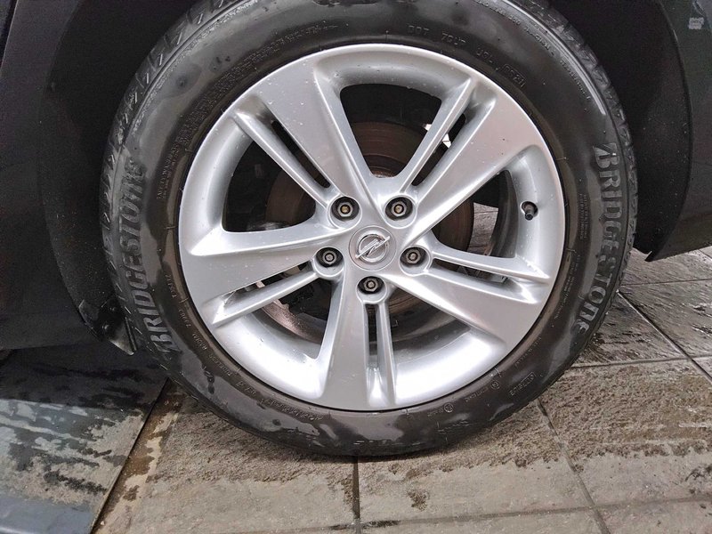 Opel Insignia ST 2.0 D automatik Elegance • Full LED — 10